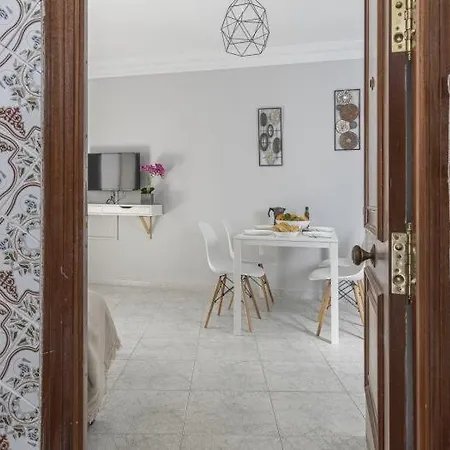 Pureza Dreams De Oasis En Triana * Σεβίλλη